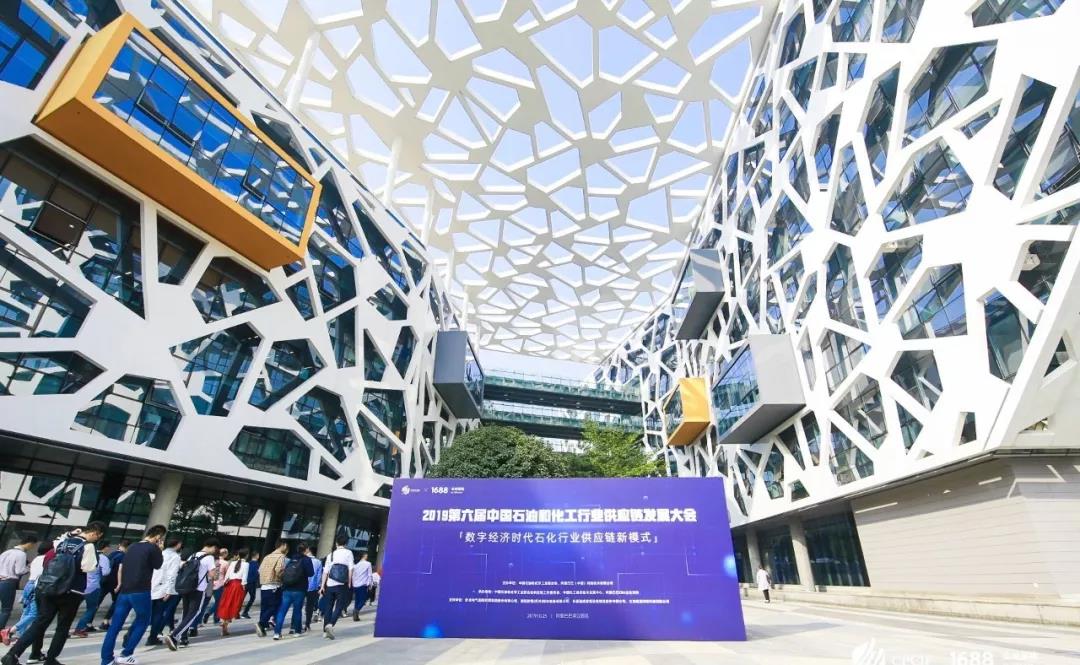 1666287266138432.jpg 0329536122-0.jpg